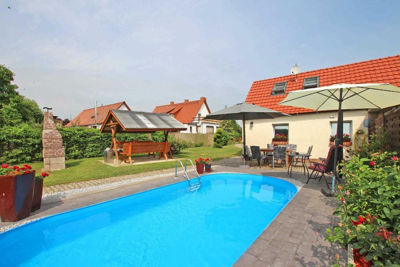 Ferienhauser Mit Pool Kummerow Schw 1010 Kültér fotó